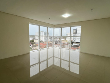 Fortes Imóveis Aluga - Sala Comercial no Edifício Manhattan